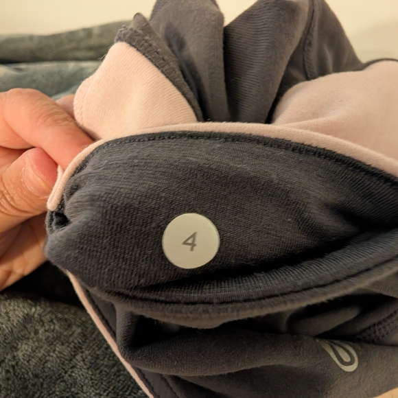 Women's Two-Tone Shorts - Picture 3 of 3